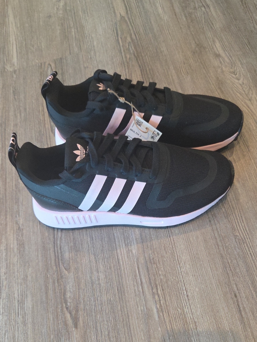 NWT Adidas Sneackers Sz 5 Youth/Kids Grade School MultiX Pink & Black Sport Shoe